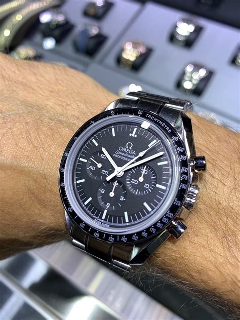 Omega Speedmaster Moonwatch .